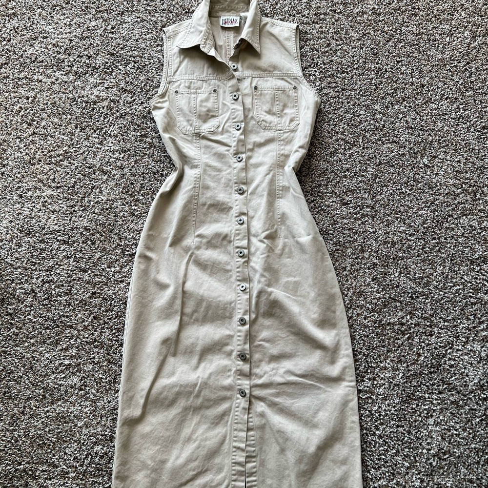 Billblass Sleeveless Button-Front Maxi Dress in Cream - Picture 4 of 8